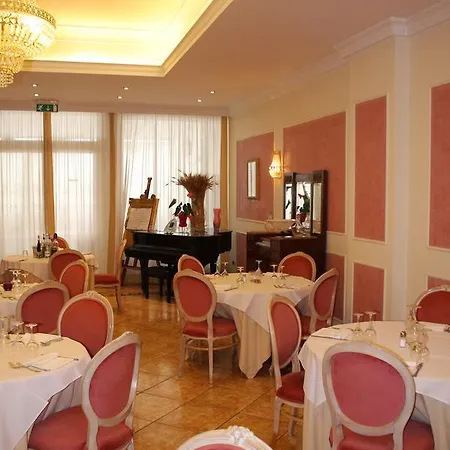 Grand Degli Angeli Hotel 4*